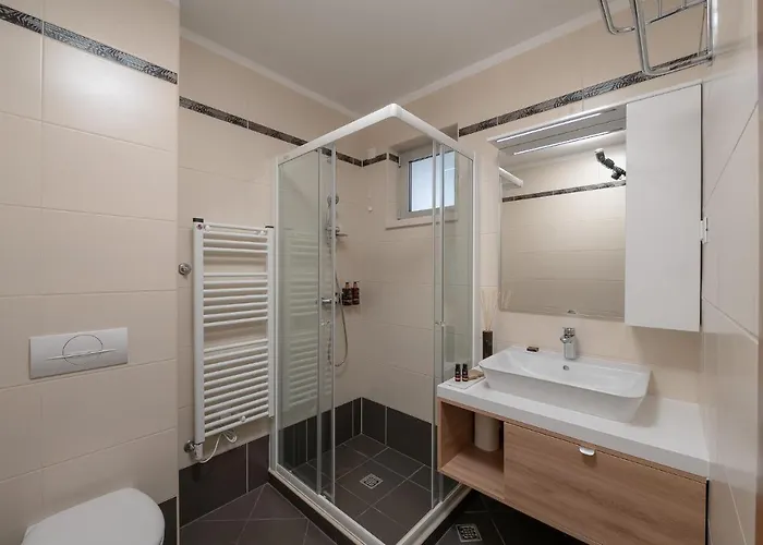 Noemia 4* Baška Voda