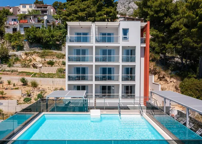 Noemia 4* Baška Voda