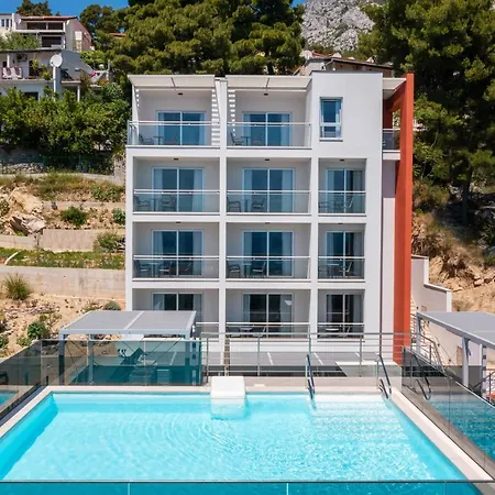 Noemia 4* Baška Voda